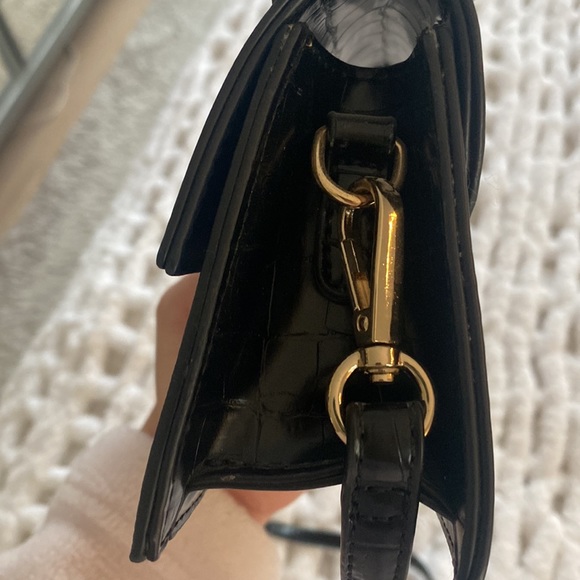 SOLD - Mini faux leather crossbody - black croc - Picture 4 of 5